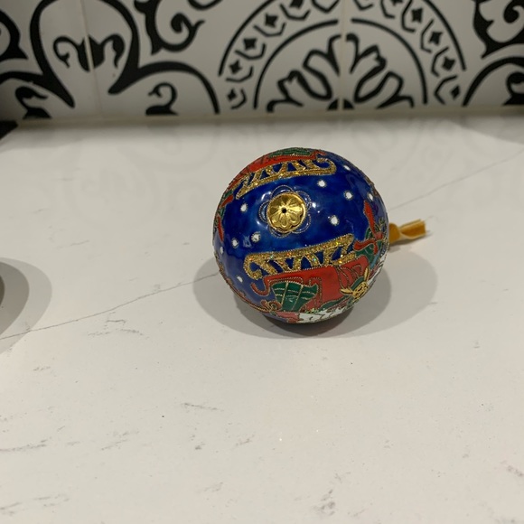 Dillard’s Trimmings Cloisonne Enamel Ball Christmas Holiday Ornament Santa - Picture 2 of 3